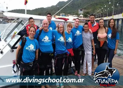 Foto del grupo de buceadores en Puerto Lopez, agosto 2017