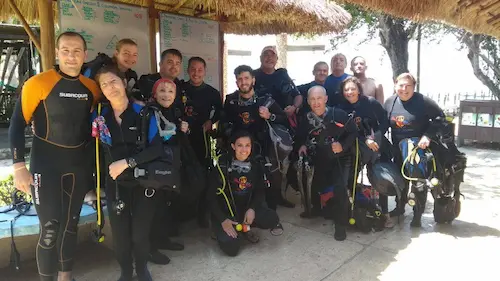 Foto del grupo de buceadores en Cozumel, marzo 2018