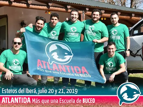 Foto del grupo de buceadores en Esteros del Iberá, julio 2019