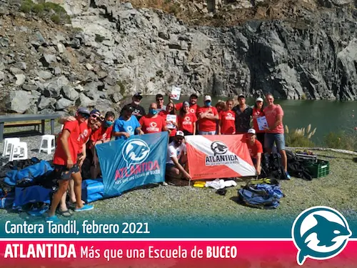 Foto del grupo de buceadores en Tandil, febrero 2021