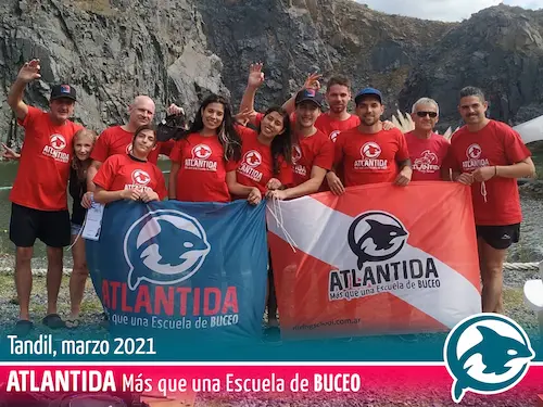 Foto del grupo de buceadores en Tandil, marzo 2021