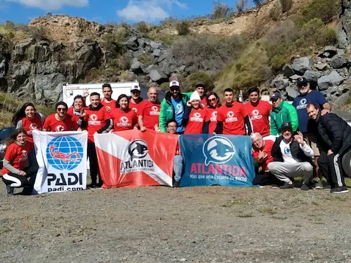 Foto del grupo de buceadores en Tandil, octubre 2021